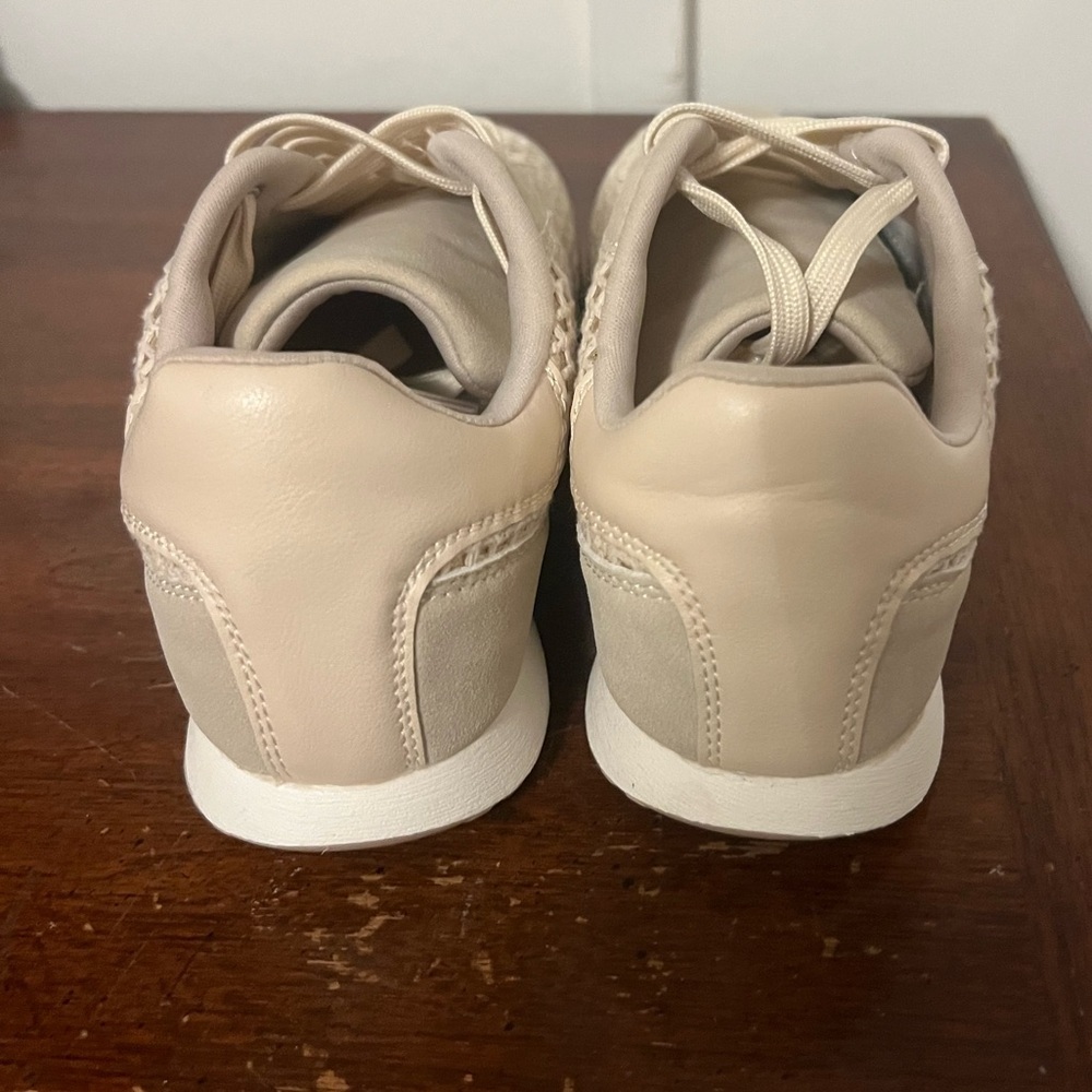 Nicole Miller Neutral Beige Woven Mesh Sneakers size 7.5 NWOT - Picture 5 of 6